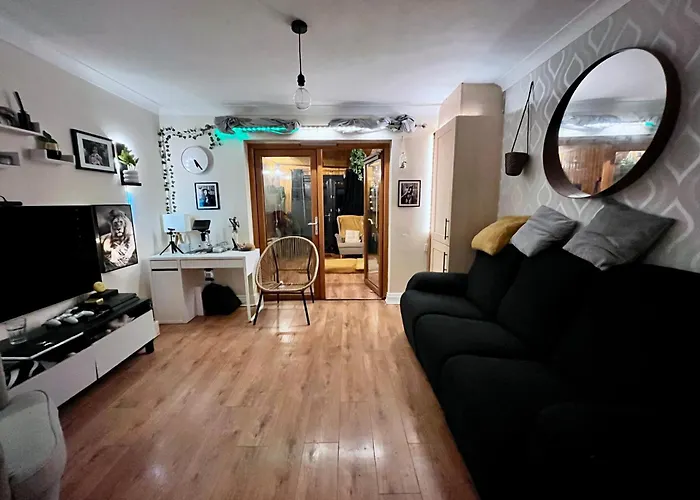 Double Bedrooms In In Kilcock, One Stop From Maynooth Homestay